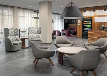 Courtyard by Marriott Portland East hotel thumbnail 4