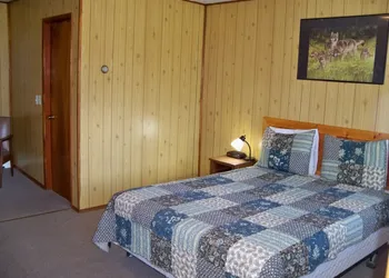 Stardust Motel hotel thumbnail 4