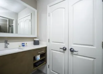 Staybridge Suites Summerville by IHG hotel thumbnail 8