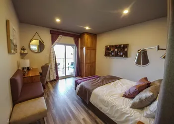 Le Bellevue Modern Lodge hotel thumbnail 8