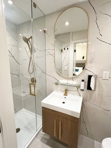 Toronto Rooms and Suites hotel detail image 2