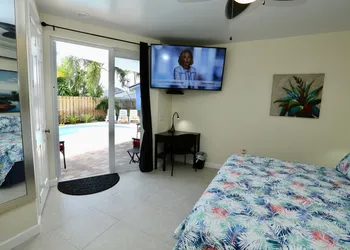 Fantasy Island Inn – Caters to Men hotel thumbnail 8