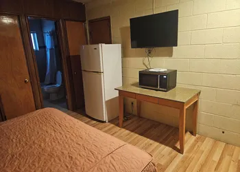Branding Iron Motel hotel thumbnail 7