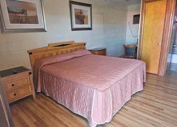 Branding Iron Motel hotel thumbnail 8