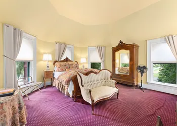 The Gables Wine Country Inn hotel thumbnail 3