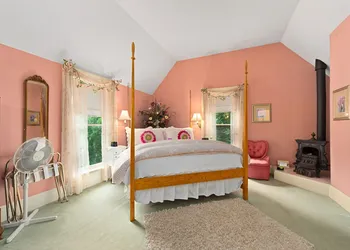 The Gables Wine Country Inn hotel thumbnail 4
