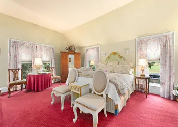 The Gables Wine Country Inn hotel thumbnail 5