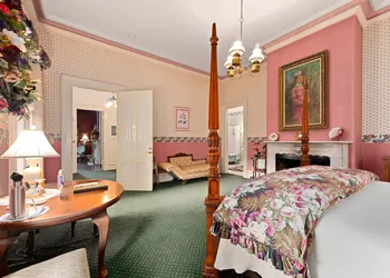 The Gables Wine Country Inn hotel thumbnail 6