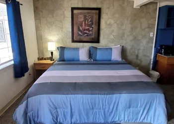 Silver Lakes Inn hotel thumbnail 5