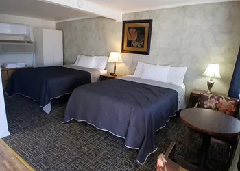 Silver Lakes Inn hotel thumbnail 6