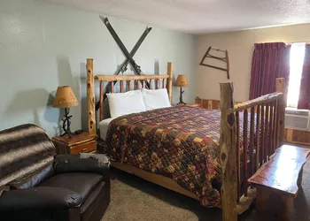Celebrity Inn hotel thumbnail 8