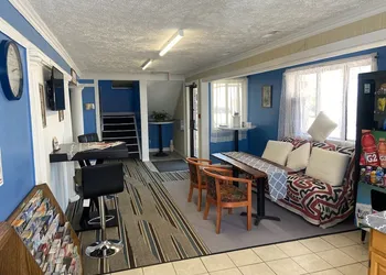 Coyote East Motel hotel thumbnail 2