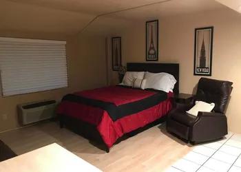 Economy Guest Village and Apartments hotel thumbnail 5