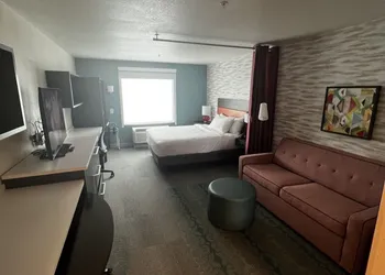 Home2 Suites by Hilton Hinesville hotel thumbnail 3