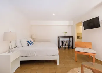 Suites Turquesa hotel thumbnail 8