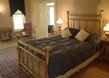 TA Ranch hotel thumbnail 5