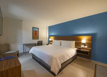 Holiday Inn Express Merida Centro by IHG hotel thumbnail 2