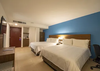 Holiday Inn Express Merida Centro by IHG hotel thumbnail 3