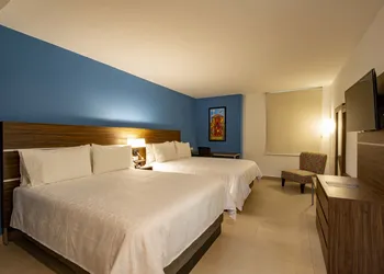 Holiday Inn Express Merida Centro by IHG hotel thumbnail 4