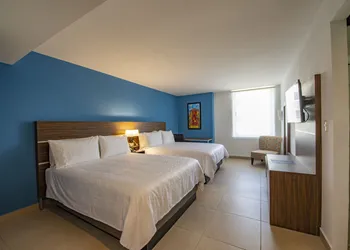 Holiday Inn Express Merida Centro by IHG hotel thumbnail 6
