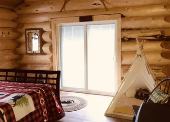Wrangell Mountain Lodge hotel thumbnail 4
