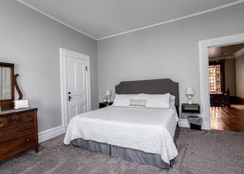 Hatch House Bed & Breakfast hotel thumbnail 4