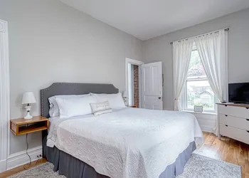 Hatch House Bed & Breakfast hotel thumbnail 5