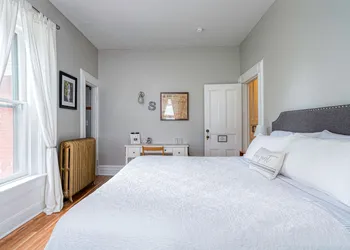 Hatch House Bed & Breakfast hotel thumbnail 6