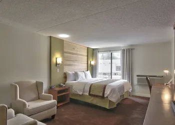 Blue Mountain Resort Inn hotel thumbnail 8