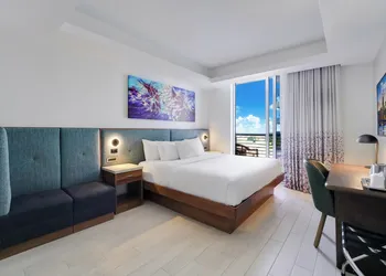 CIRC Hotel By Hosteeva hotel thumbnail 8