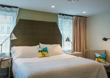 Inn On Camac hotel thumbnail 4