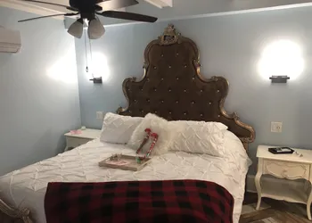 Haunted Hotel New Orleans hotel thumbnail 2