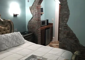 Haunted Hotel New Orleans hotel thumbnail 5