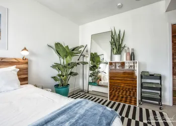 New Modern - DT King W Spacious 3BR hotel thumbnail 3
