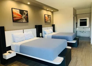 Crystal Inn hotel thumbnail 7