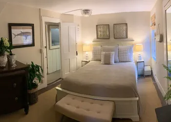 Olde Captains Inn hotel thumbnail 7
