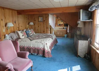 Breyhouse B&B Inn hotel thumbnail 2