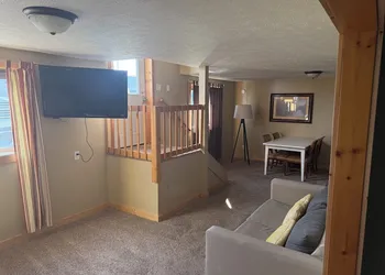 Munising Motel hotel thumbnail 8