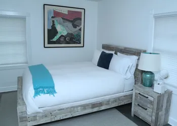 Harpoon House hotel thumbnail 4