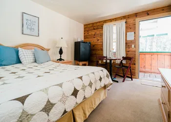 Battle Creek Lodge hotel thumbnail 6