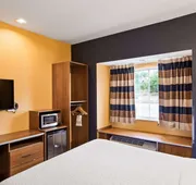 SureStay Plus Hotel by Best Western Keyser hotel detail image 4