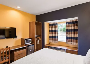 SureStay Plus Hotel by Best Western Keyser hotel thumbnail 4