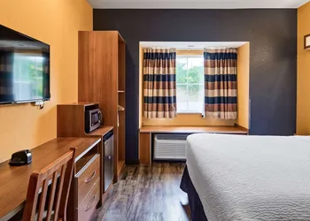 SureStay Plus Hotel by Best Western Keyser hotel thumbnail 5