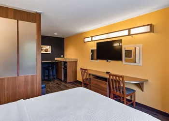 SureStay Plus Hotel by Best Western Keyser hotel thumbnail 7