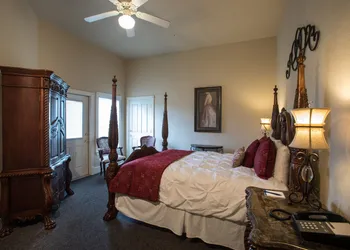 Gruene River Hotel & Retreat hotel thumbnail 8