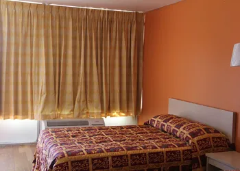 LoneStar Inn & Suites hotel thumbnail 3