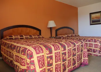 LoneStar Inn & Suites hotel thumbnail 5