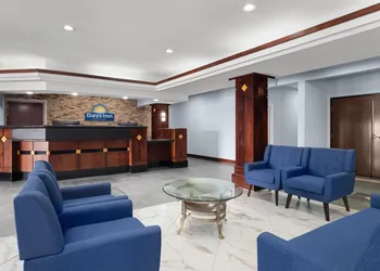 Days Inn by Wyndham Dodge City hotel thumbnail 3