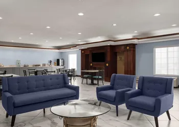 Days Inn by Wyndham Dodge City hotel thumbnail 4