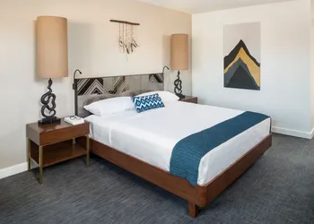 V Capri Palm Springs, a Dolce by Wyndham hotel thumbnail 8